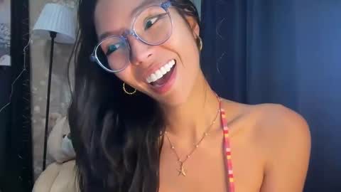 Snapshot of xmonica_cummerx chatting on 18, 11, 2025 Sweet Monica online show from 18, 11, 2025