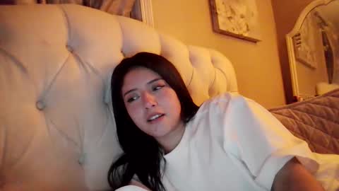 xochampagnemami online show from 11, 2, 2026