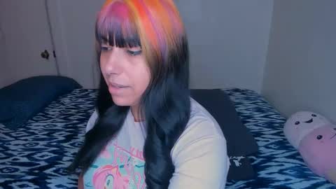 Snapshot of xocurvyrae chatting on 3, 12, 2024 Rae online show from 3, 12, 2024