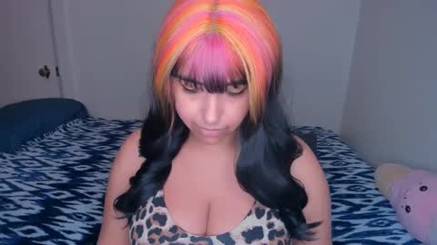 Snapshot of xocurvyrae chatting on 18, 2, 2025 Rae online show from 18, 2, 2025