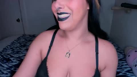 Snapshot of xocurvyrae chatting on 9, 3, 2025 Rae online show from 9, 3, 2025