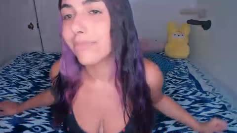 Snapshot of xocurvyrae chatting on 7, 7, 2026 Rae online show from 7, 7, 2026