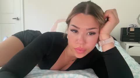 NEW CarlyXO online show from 20, 10, 2025