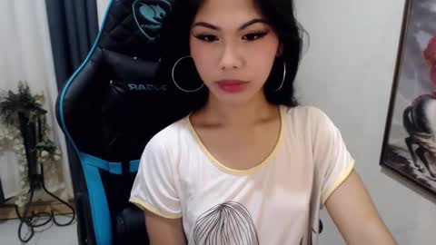 Snapshot of xseductive_airax chatting on 4, 12, 2024 aira online show from 4, 12, 2024