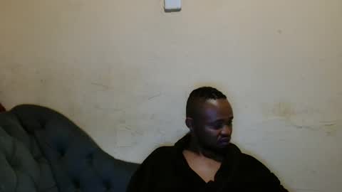 Snapshot of xtroyxxx chatting on 8, 5, 2026 Troy online show from 8, 5, 2026