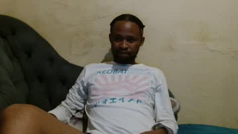 Snapshot of xtroyxxx chatting on 28, 5, 2026 Troy online show from 28, 5, 2026