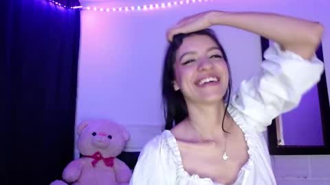 Snapshot of xx_johnson_xx chatting on 5, 6, 2026 VALE online show from 5, 6, 2026