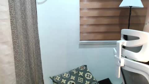 Snapshot of xxjulielovesyouxx chatting on 3, 2, 2025 July online show from 3, 2, 2025