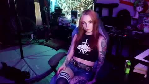 Snapshot of xxlilithmoonxx chatting on 4, 7, 2026 Lilith online show from 4, 7, 2026