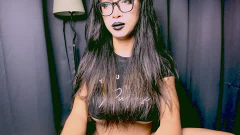 Snapshot of xxsexyandhotxx chatting on 4, 12, 2024 Lara online show from 4, 12, 2024