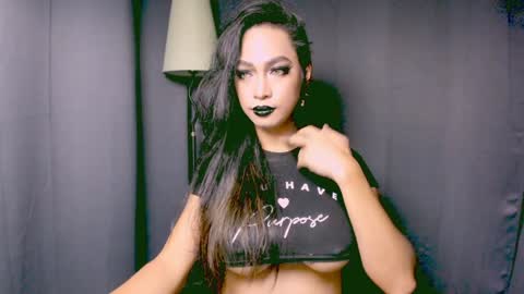 Snapshot of xxsexyandhotxx chatting on 2, 1, 2025 Lara online show from 2, 1, 2025