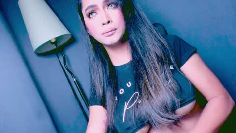 Snapshot of xxsexyandhotxx chatting on 9, 1, 2025 Lara online show from 9, 1, 2025