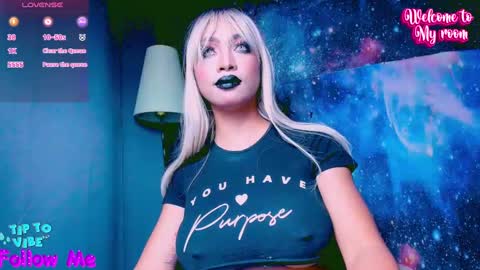 Snapshot of xxsexyandhotxx chatting on 10, 3, 2025 Lara online show from 10, 3, 2025