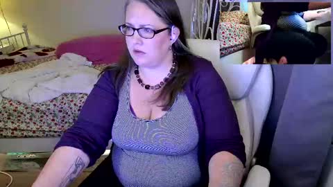 Snapshot of xxstrawberryjanexx chatting on 4, 6, 2026 Strawberry Jane online show from 4, 6, 2026