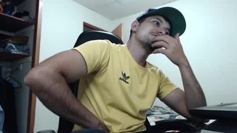 Snapshot of yacklol chatting on 21, 2, 2025 jack thopmson online show from 21, 2, 2025