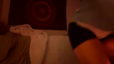yagirlpeachezzz online show from 15, 6, 2026