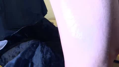 Snapshot of yaj___ chatting on 4, 11, 2025 YAJ online show from 4, 11, 2025