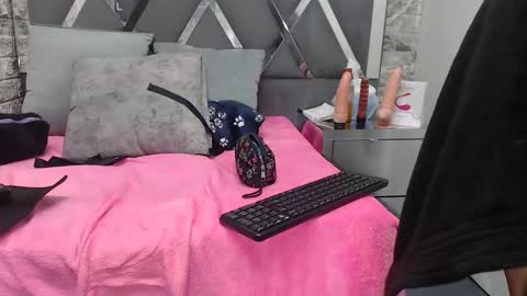 yanetrose online show from 27, 10, 2025