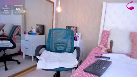 Snapshot of yara_bliss_ chatting on 17, 9, 2025 Yara Bliss online show from 17, 9, 2025