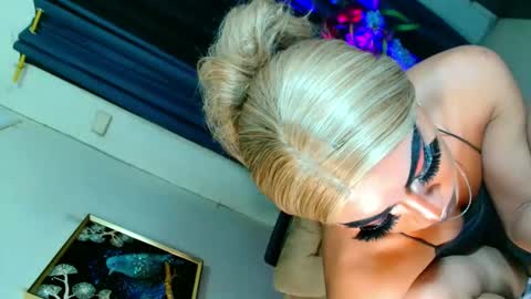 miss yasii online show from 15, 10, 2025