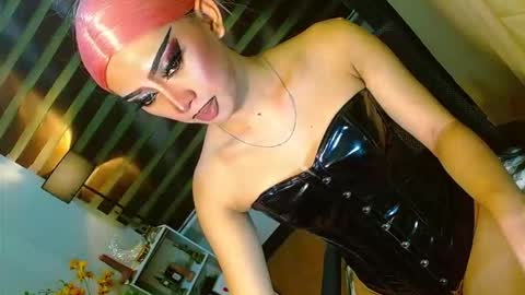 miss yasii online show from 18, 5, 2026