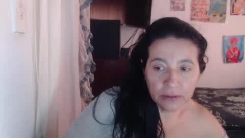 yasmin_love85 online show from 19, 2, 2025