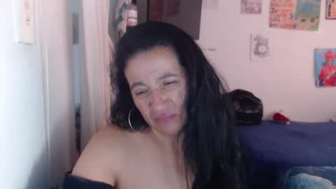 yasmin_love85 online show from 6, 4, 2026