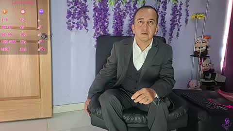 Snapshot of yazfore chatting on 20, 7, 2026 Hazzan online show from 20, 7, 2026