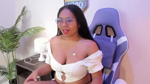 Snapshot of yeika_foxy chatting on 22, 2, 2025 yeika_foxy online show from 22, 2, 2025