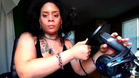 Yella Reign online show from 6, 6, 2026