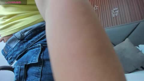 Y E R A  online show from 5, 1, 2026