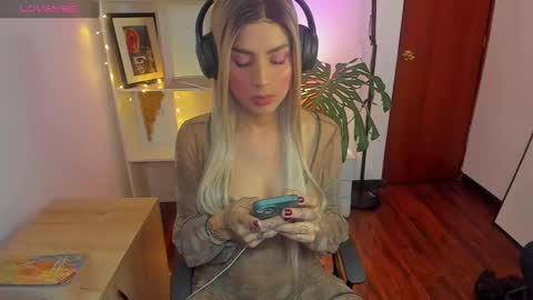 Snapshot of yeriawaddell_ chatting on 7, 1, 2025 yeriawaddell  online show from 7, 1, 2025