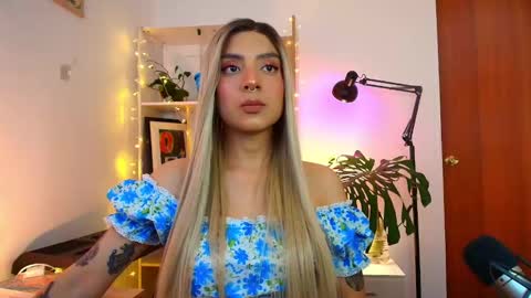 Snapshot of yeriawaddell_ chatting on 31, 1, 2025 yeriawaddell  online show from 31, 1, 2025