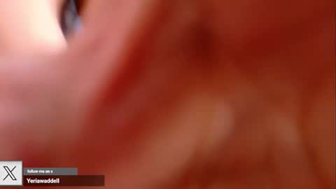 Snapshot of yeriawaddell_ chatting on 7, 10, 2025 yeriawaddell  online show from 7, 10, 2025