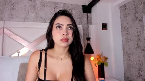Snapshot of yessica_monteiro chatting on 16, 9, 2025 Yessica online show from 16, 9, 2025