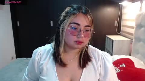 hii i am yini online show from 8, 7, 2026