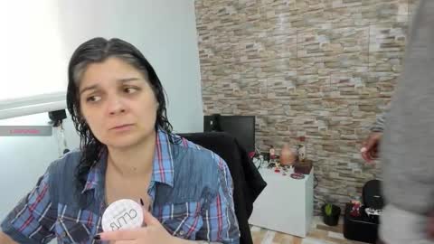 Snapshot of yinyyanghot chatting on 24, 11, 2025 yinyyanghot online show from 24, 11, 2025