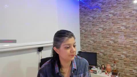 Snapshot of yinyyanghot chatting on 25, 11, 2025 yinyyanghot online show from 25, 11, 2025