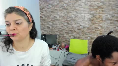 Snapshot of yinyyanghot chatting on 26, 11, 2025 yinyyanghot online show from 26, 11, 2025