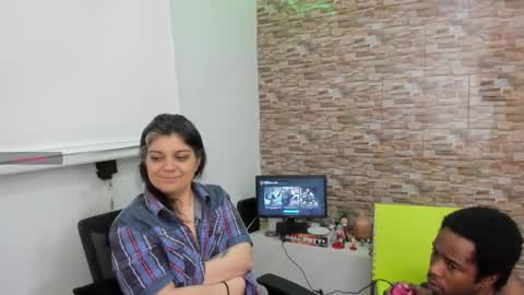 Snapshot of yinyyanghot chatting on 28, 11, 2025 yinyyanghot online show from 28, 11, 2025