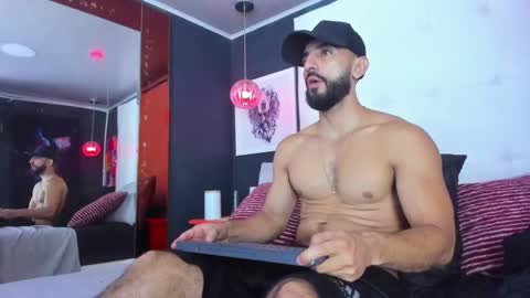 Yiyo online show from 11, 2, 2025