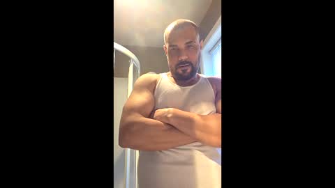 ynfantejovanny online show from 18, 4, 2026