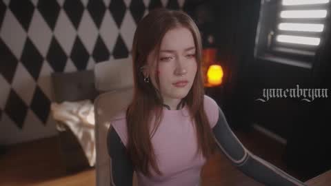 Snapshot of ynnenbrynn chatting on 27, 10, 2025 ynnenbrynn online show from 27, 10, 2025