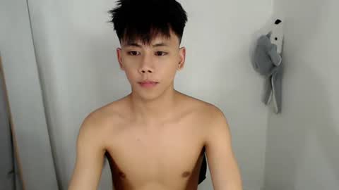 Snapshot of ynotyu chatting on 5, 3, 2026 ynotyu online show from 5, 3, 2026