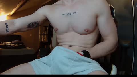 Snapshot of yo__an chatting on 6, 1, 2025 Yo an online show from 6, 1, 2025