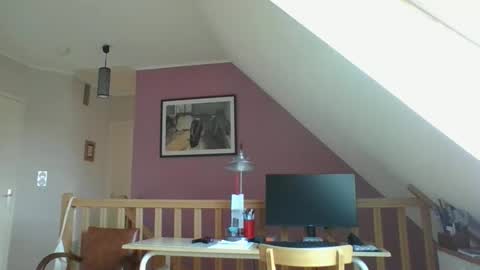 Yoann online show from 11, 9, 2025