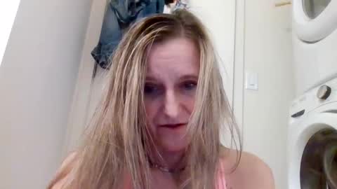 Snapshot of yogabuttttttt chatting on 7, 10, 2025 yogabuttttttt online show from 7, 10, 2025