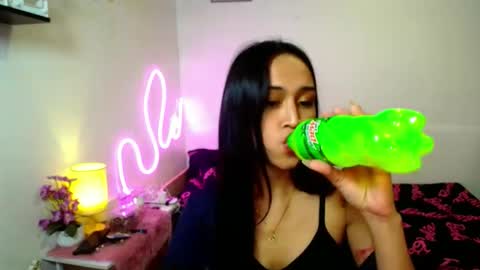 yogirl_tianaxxx online show from 3, 12, 2025