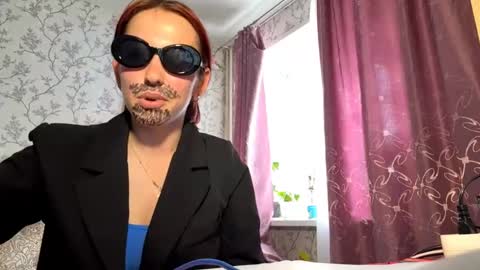 Mia online show from 6, 6, 2026