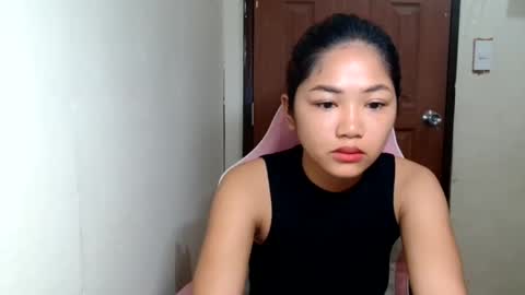 Snapshot of yosufloversweet chatting on 4, 6, 2026 fin online show from 4, 6, 2026